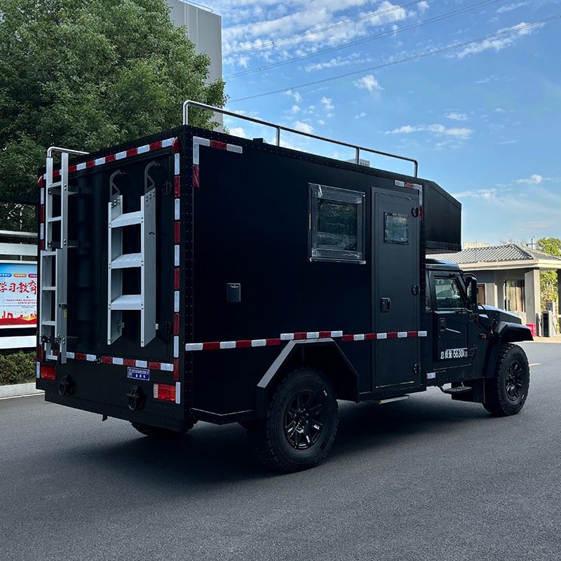 Dongfeng Warrior 4x4 Command Vehicle suppliers